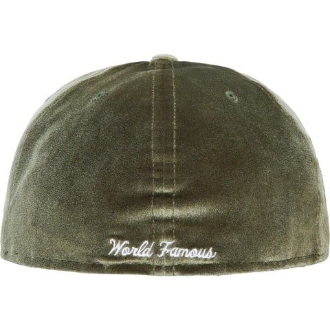 帽子 Supreme Velour Box Logo New Era "Olive" Supreme Velour Box Logo New Era Cap - Green | Editorialist
