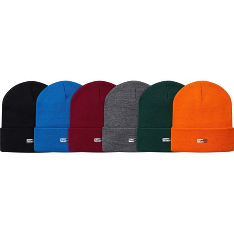 Supreme Stencil Metal Plate Beanie