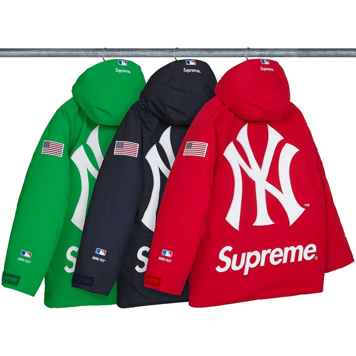 Supreme®/New York Yankees™ GORE-TEX 700-Fill Down Jacket
