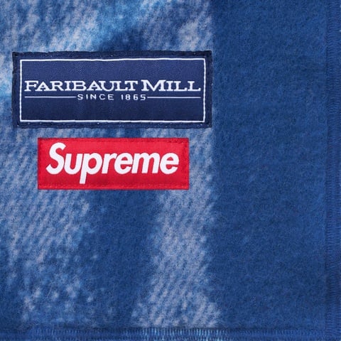 Supreme Blurred Logo Blanket - Blue