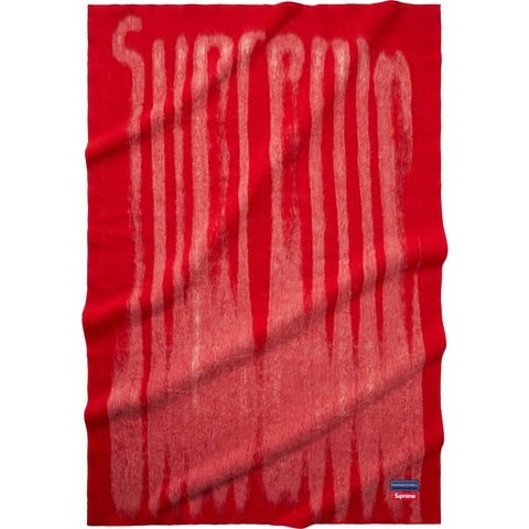 Supreme Blurred Logo Blanket - Red
