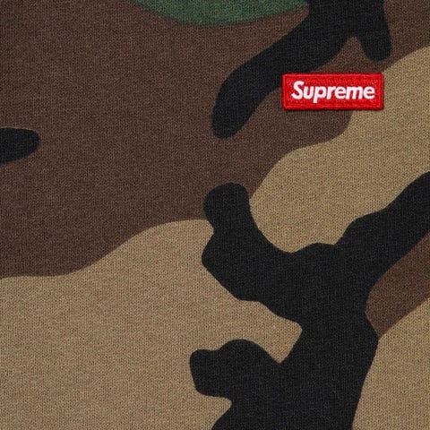 Supreme Small Box Sweatshort - Woodland Camo