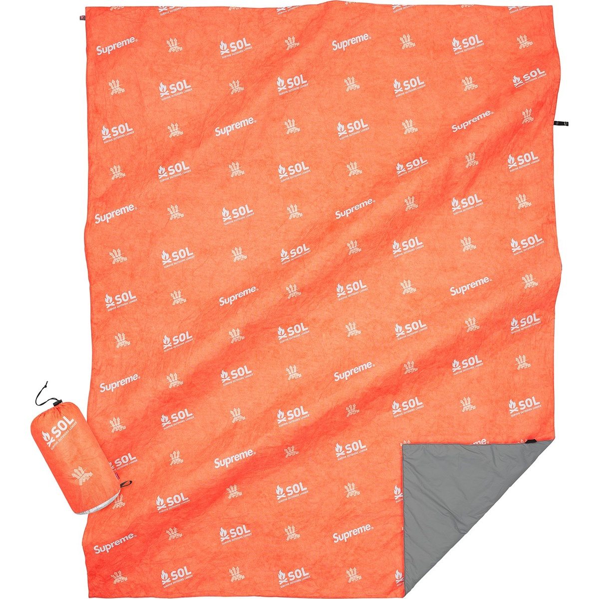 Supreme Supreme®/SOL Escape Insulated Blanket (fall/winter 2025) - $198.00