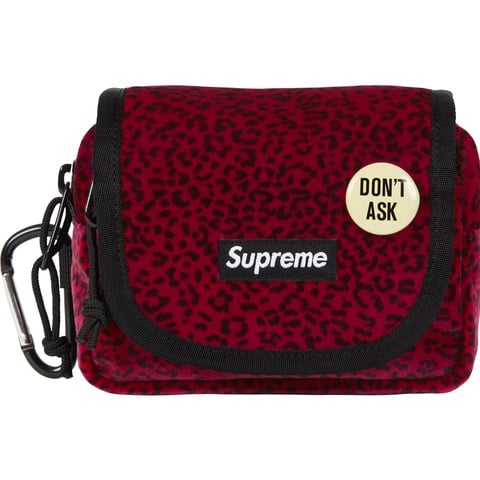 Supreme Velvet Mini Pouch Black シュプリーム Supreme Velvet Mini Pouch | Urban Outfitters