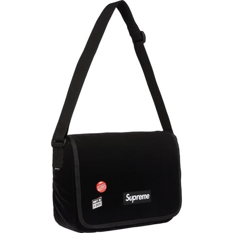 バッグ Supreme Velvet Small Messenger Bag Supreme Velvet Small Messenger Bag Black - FW25 - US
