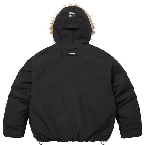 新品未使用 Supreme 2-in-1 GORE-TEX Parka Supreme 2-in-1 GORE-TEX Parka + Reversible 700-Fill Down Liner