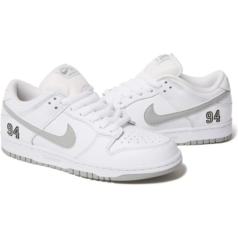 Supreme Supreme®/Nike® SB Dunk Low - White