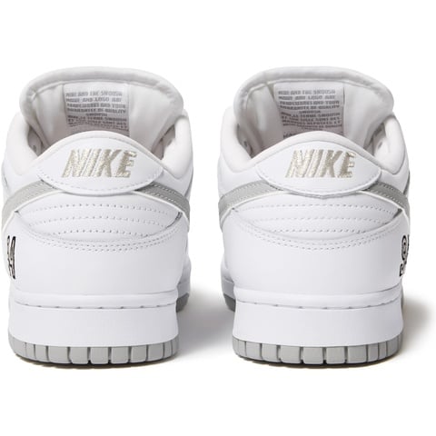 Supreme Supreme®/Nike® SB Dunk Low - White