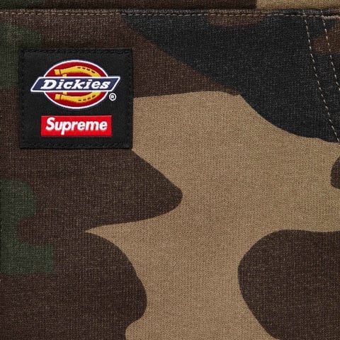 Supreme Supreme®/Dickies® Quilted Lined Zip Up Hooded Sweatshirt - Woodland Camo