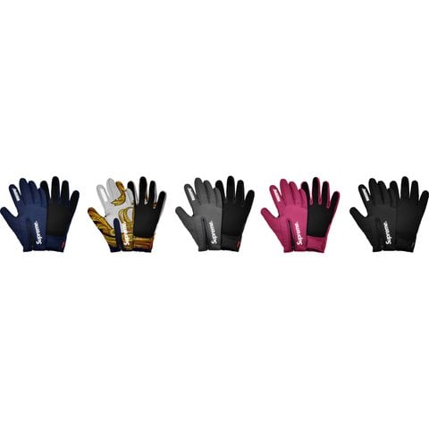 Supreme WINDSTOPPER® Zip Gloves - Group Shots