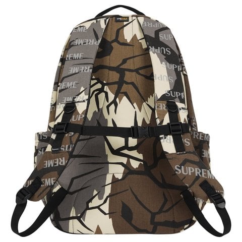 Supreme Backpack - Predator Camo
