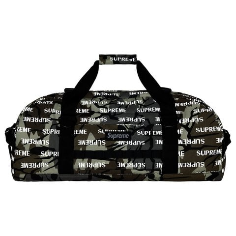 Supreme Large Duffle Bag - Predator Camo