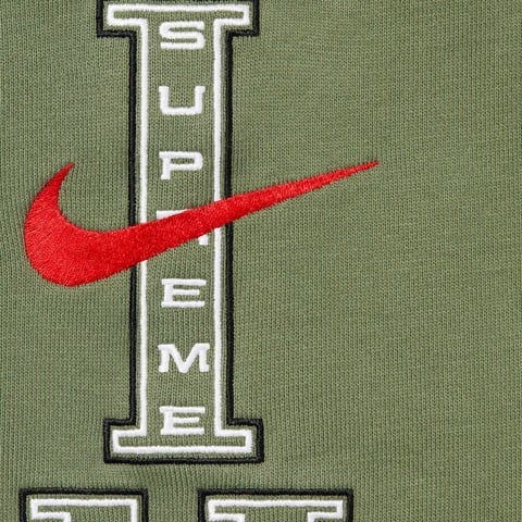 Supreme Supreme®/Nike® Hooded Sweatshirt - Olive
