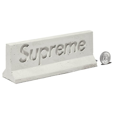 Supreme®/Mini Materials 1:12 Scale Jersey Barrier - Supreme
