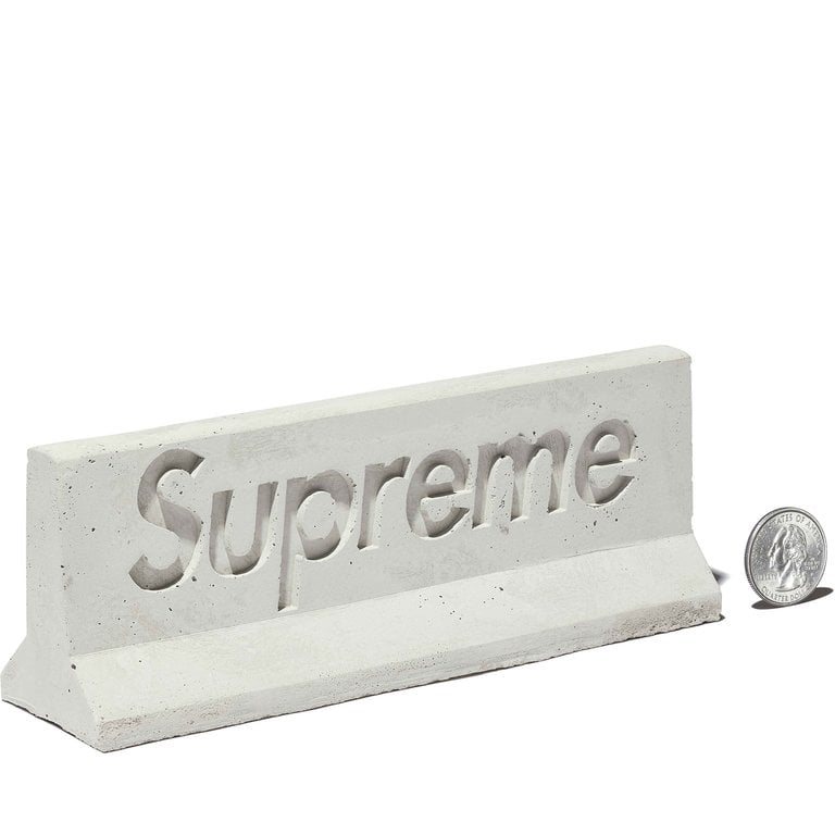 Supreme Mini Materials 1:12 Scale Jersey Barrier concrete replica SS26