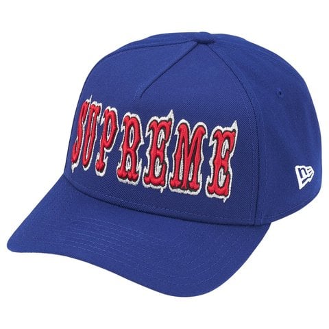 Supreme Gothic Outline Adjustable New Era® - Navy