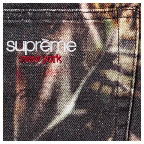 Shadows Baggy Denim Short - spring/summer 2026 - Supreme